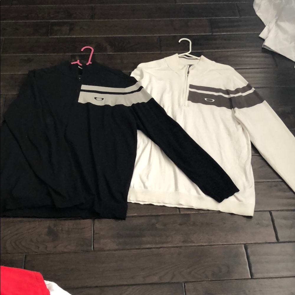 Oakley black and white pullover bundle!